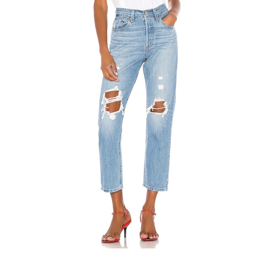 Levi’s Jeans 501 Crop Boyfriend Destroyed Patched